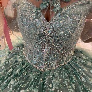 Quinceañera dress
Elegant teal Beaded Gown
